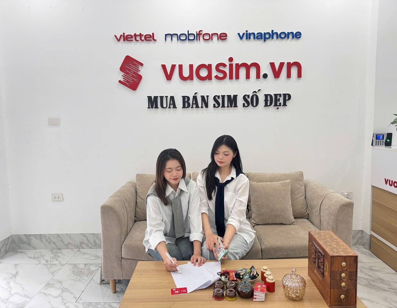 Sim Tứ Quý 4 - Ý Nghĩa, Giá Trị và Lựa Chọn Hoàn Hảo Tại Vuasim.vn 2 Mua sim tứ quý 4 giá rẻ và uy tín tại Vuasim